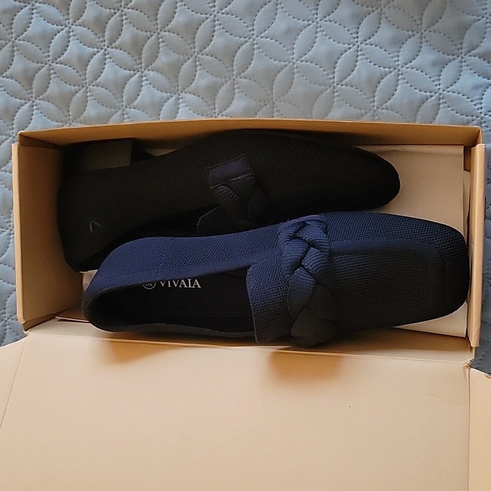 Vivaia Navy braided knit loafers 8.5 US size